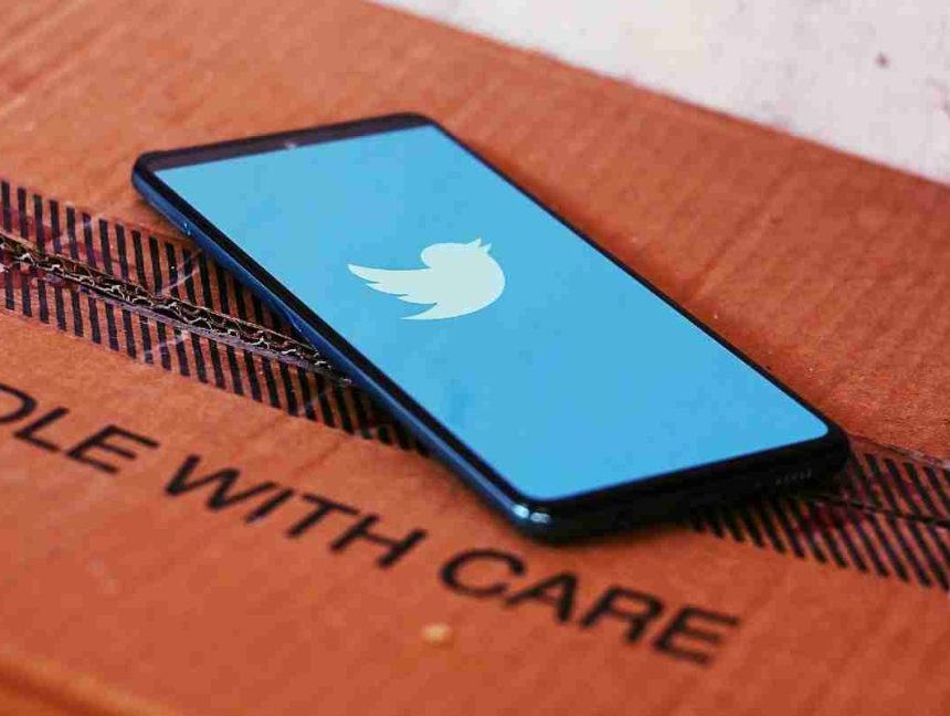 Twitter Kills ‘Open For A Surprise’ Tweets With New Mobile Feature