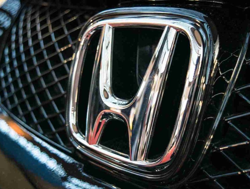 Honda, Acura Cars Hit By Y2K22 Bug that Rolls Back Clocks to 2002